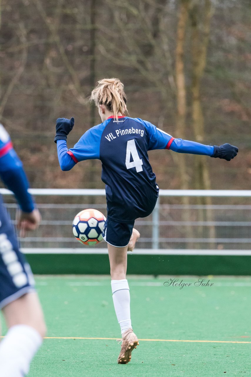 Bild 98 - wBJ VfL Pinneberg - St. Pauli : Ergebnis: 7:0 (Abbruch)